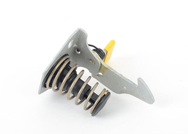 Захватный крюк капота E81/82/87/88  LCI