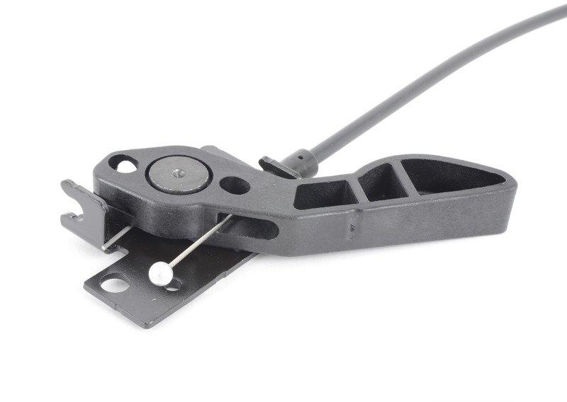 F25/F26 Защелка капота