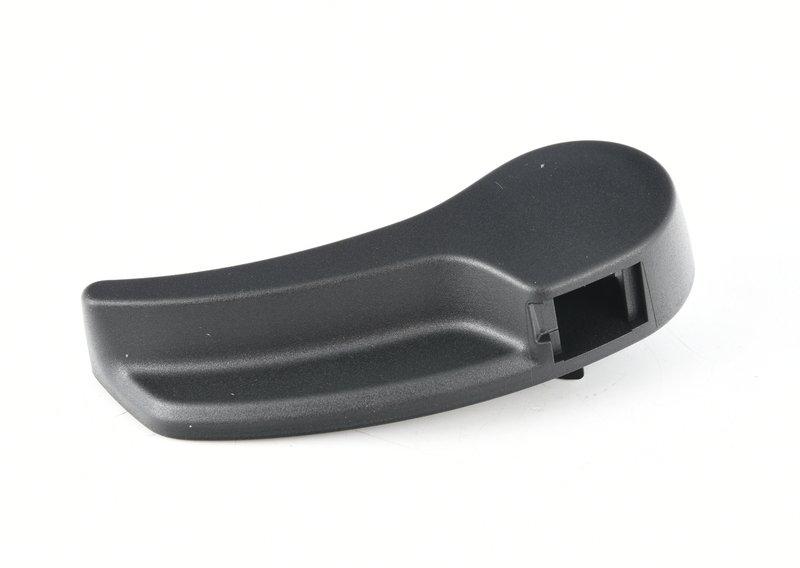 Рычаг привода капота