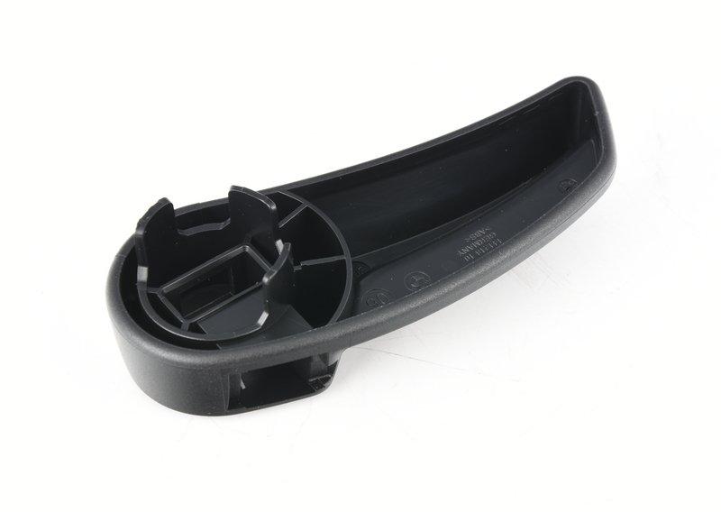 Рычаг привода капота