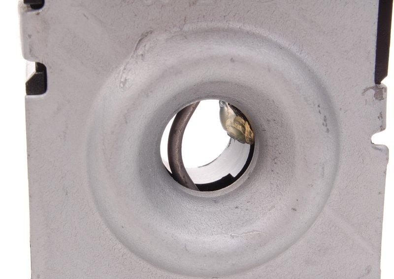 Механизм замка капота, нижняя часть