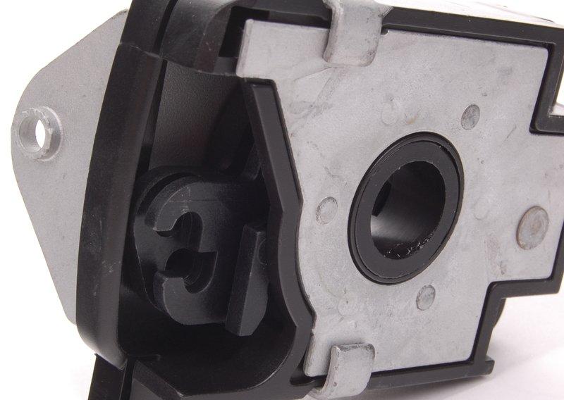 Механизм замка капота, нижняя часть