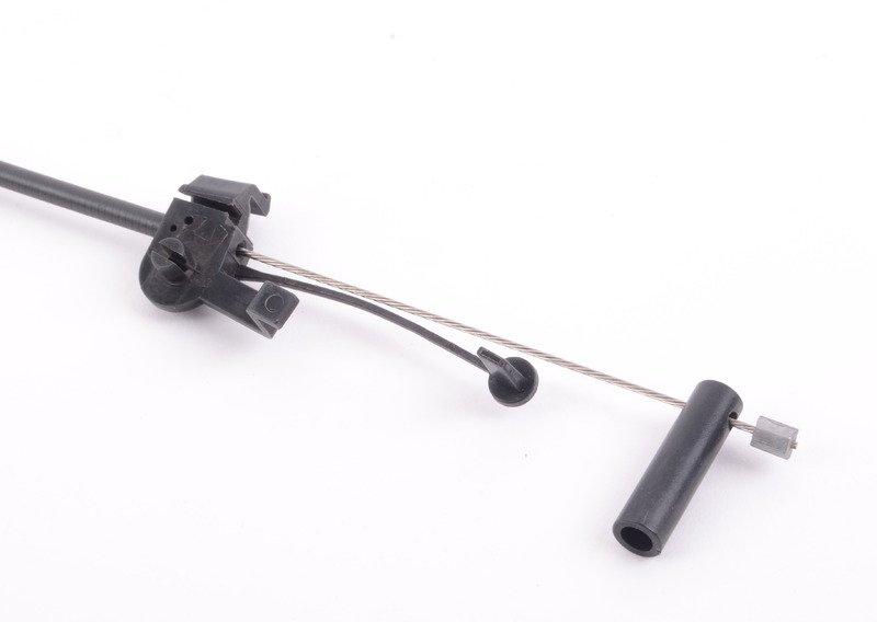 Трос привода крышки багажника