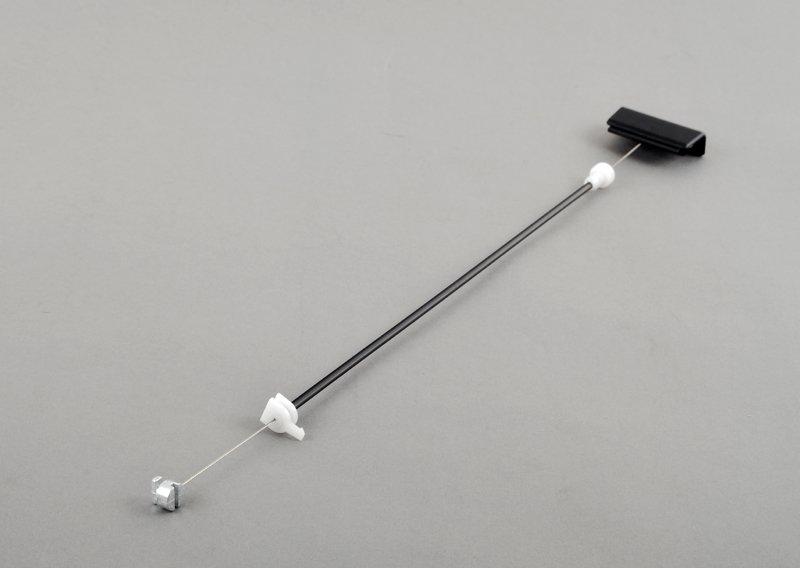 Трос привода крышки багажника