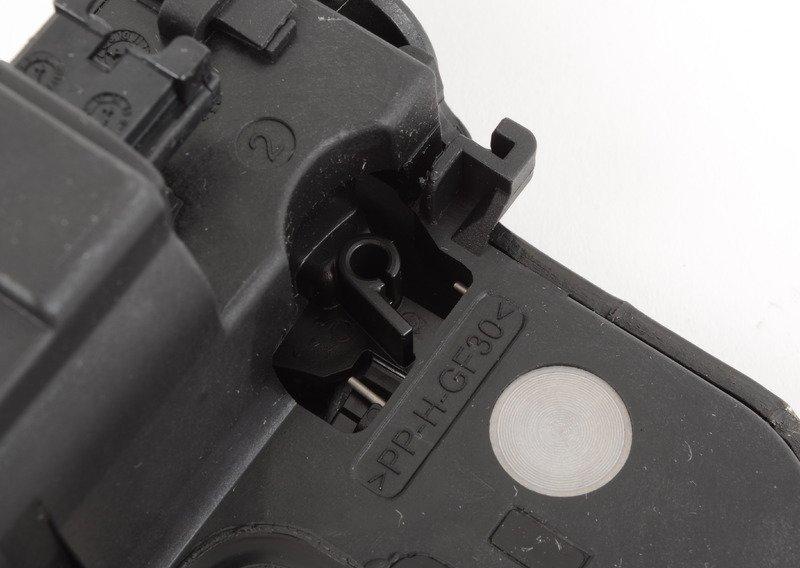 F20/i01 задней двери