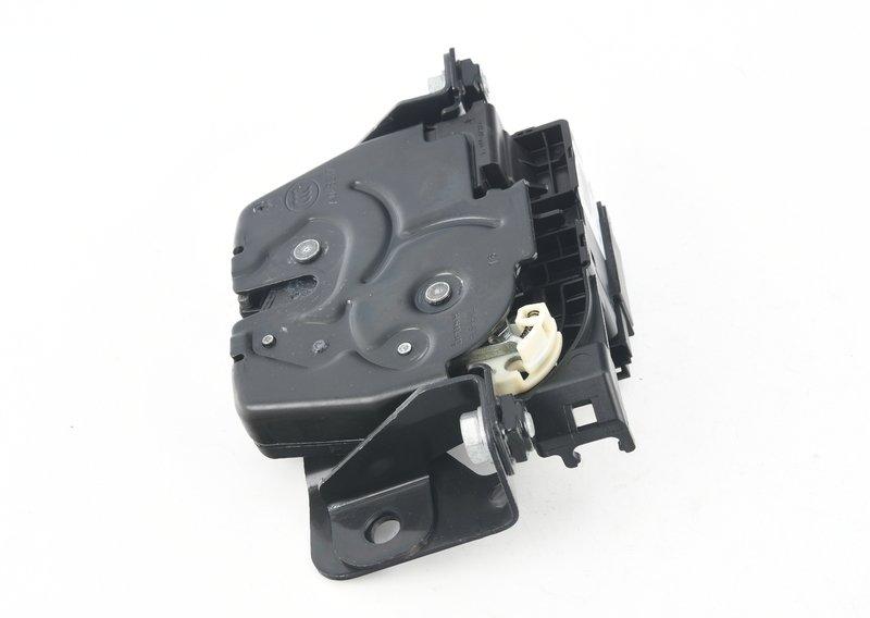 F34/F11/F25 замок багажной двери