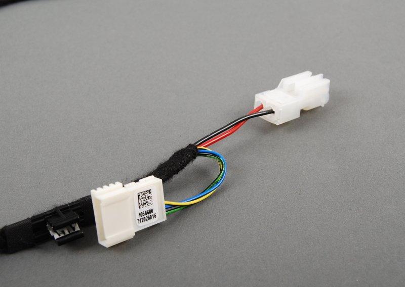 E70 правый доводчик багажной двери