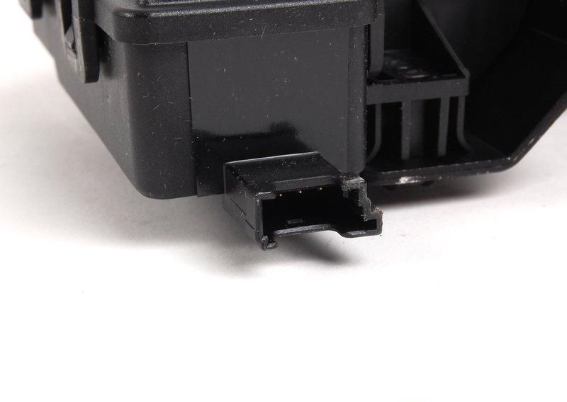 E8x/E9x/E6x замок багажной двери