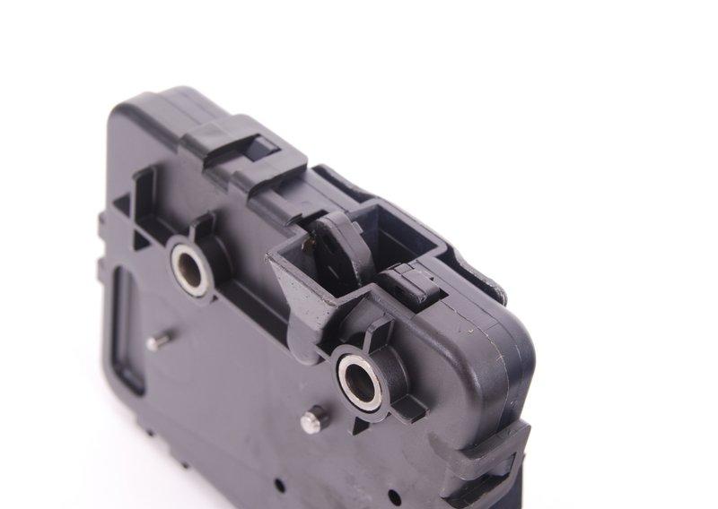 Замок заднего стекла