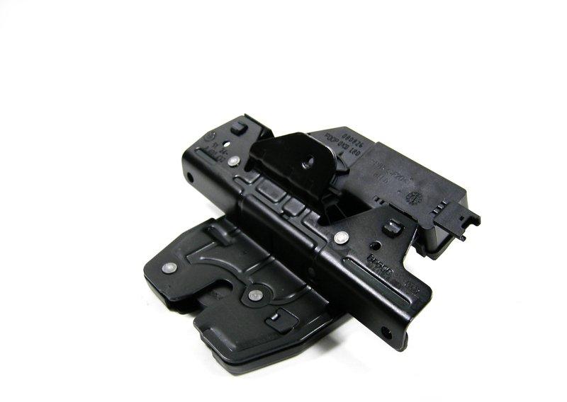 E53 Замок багажной двери Вх