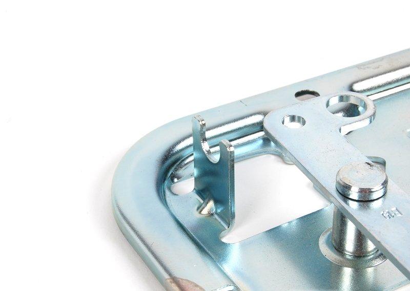 Привод замка багажной двери Нж