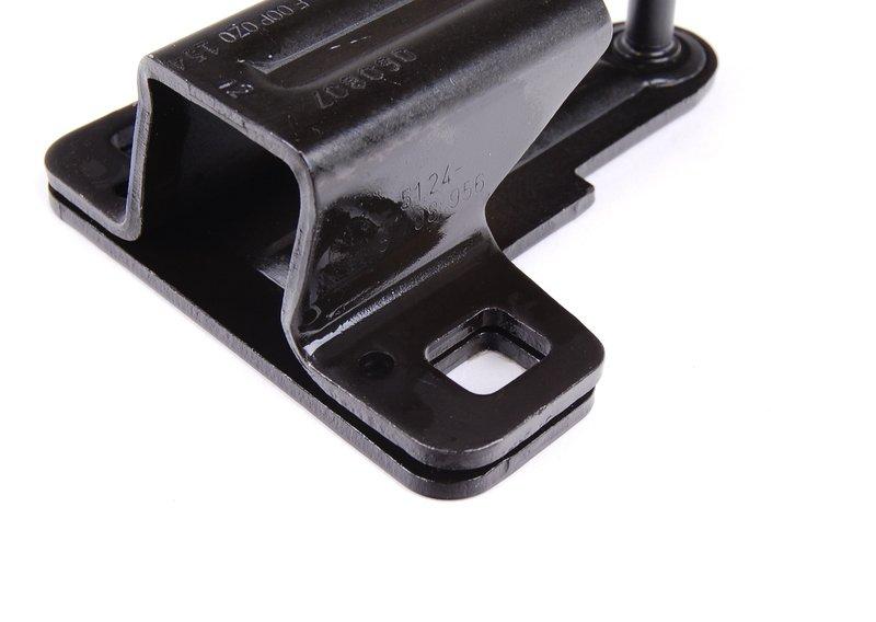 Скоба замка багажной двери Нж