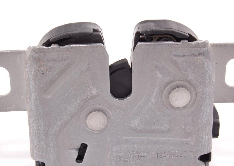 R60/i8 замок багажной двери