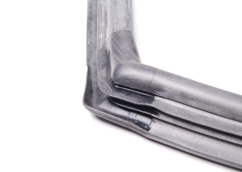 Уплотнитель лобового стекла