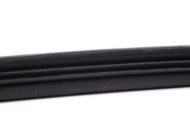 Уплотнитель лобового стекла