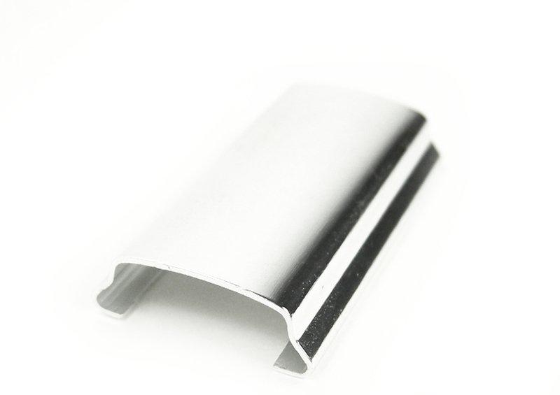 Перемычка декоративной планки