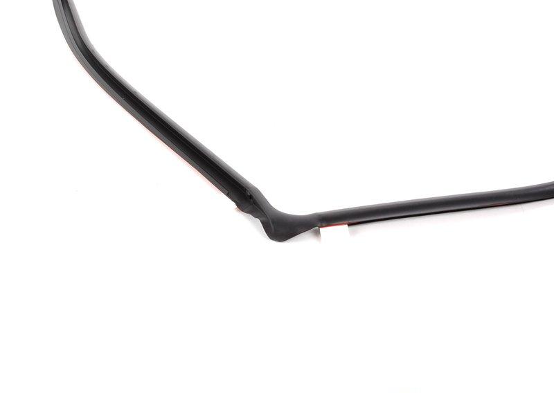 Щиток лобового стекла