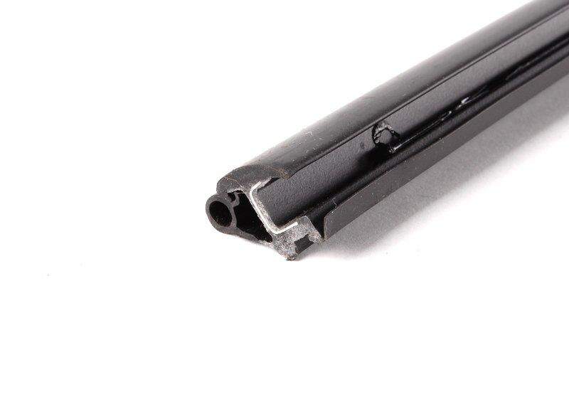 Щиток лобового стекла