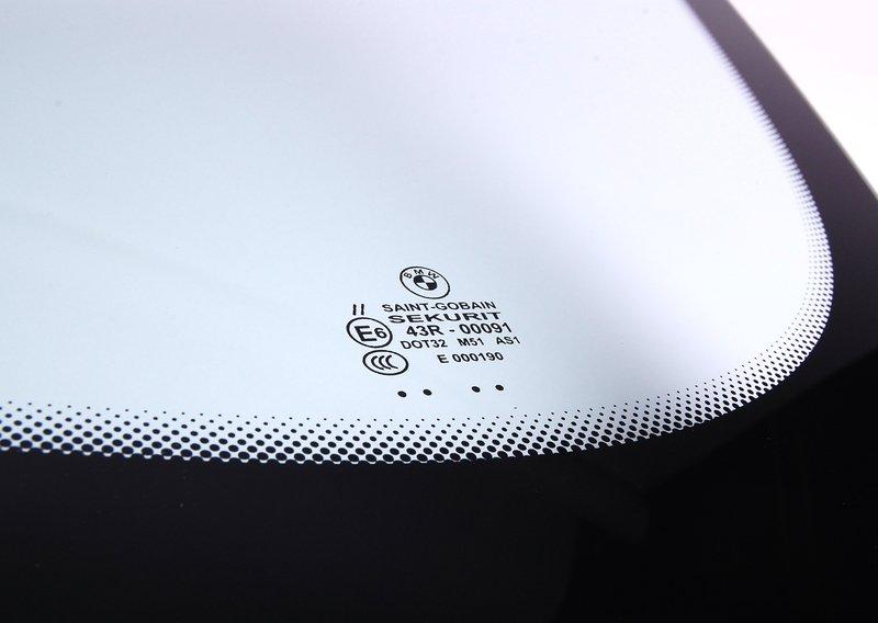 Лобовое стекло,зеленое с полутон.клином