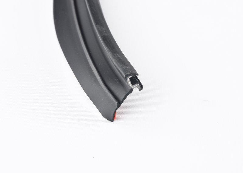 Щиток лобового стекла