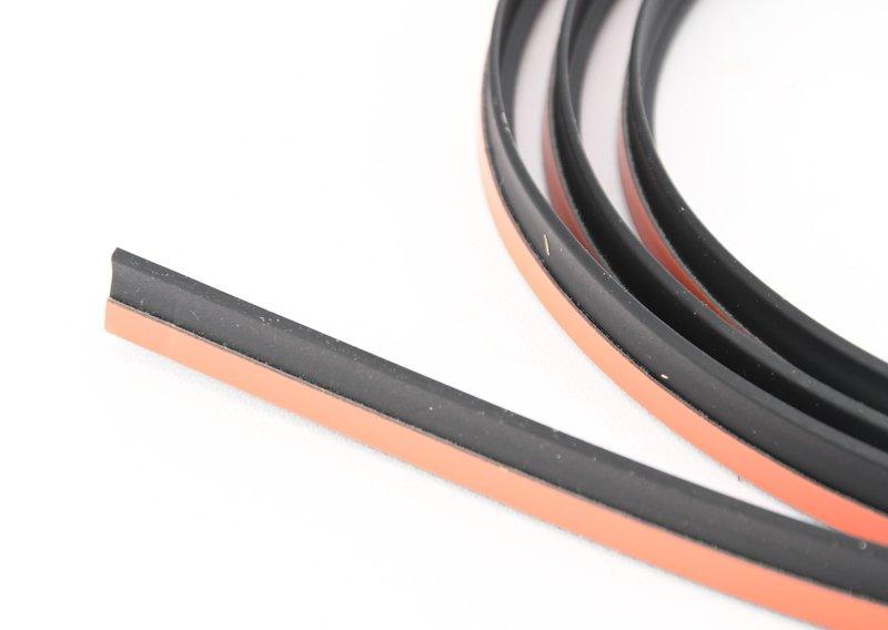 Щиток лобового стекла  F87 M2