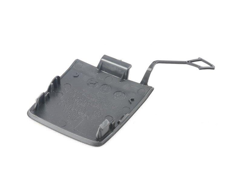 Крышка буксирной проушины сзади