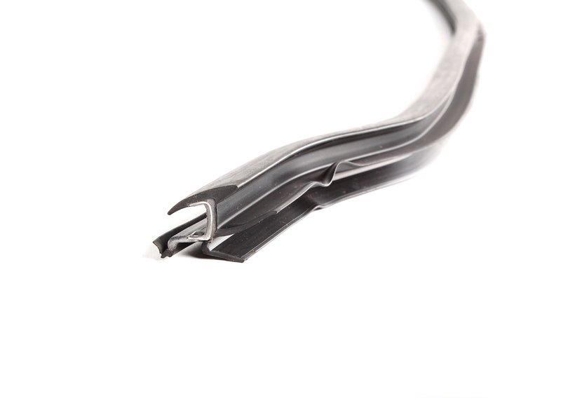 Щиток лобового стекла