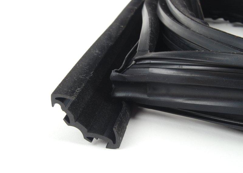 Направляющая стекла односост.Л