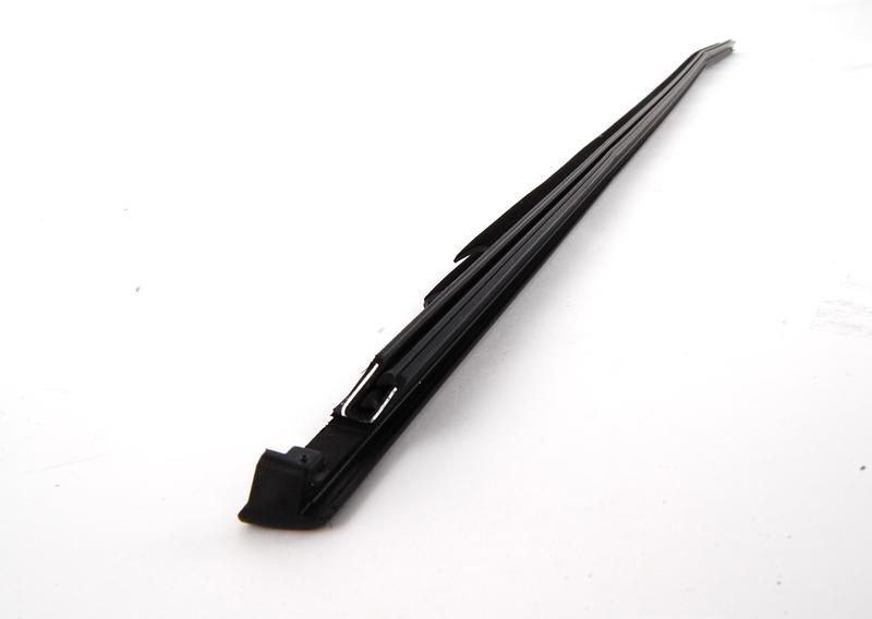 Защитный молдинг шахты Л Пд Наруж E90/91 E90/91 LCI