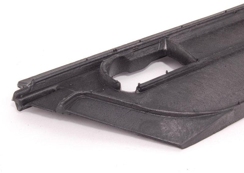 Фасонная деталь передней стойки Л