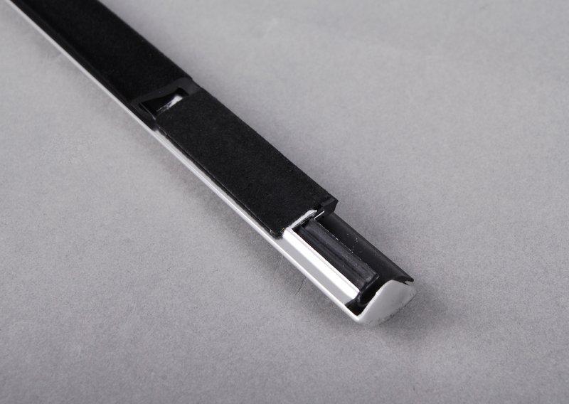 Молдинг шахты стекла Наруж двери Л Пд