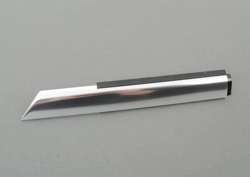 Молдинг шахты короткий снаружи левый