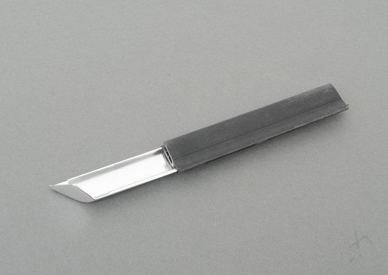 Молдинг шахты короткий снаружи левый