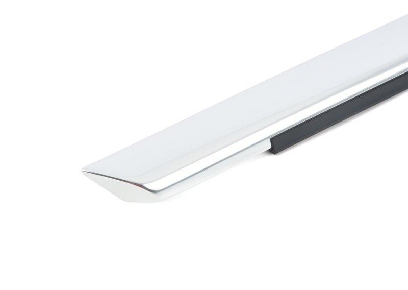 Молдинг шахты короткий снаружи правый