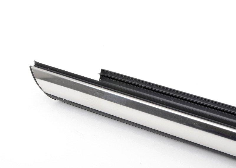 Молдинг шахты передней двери справа