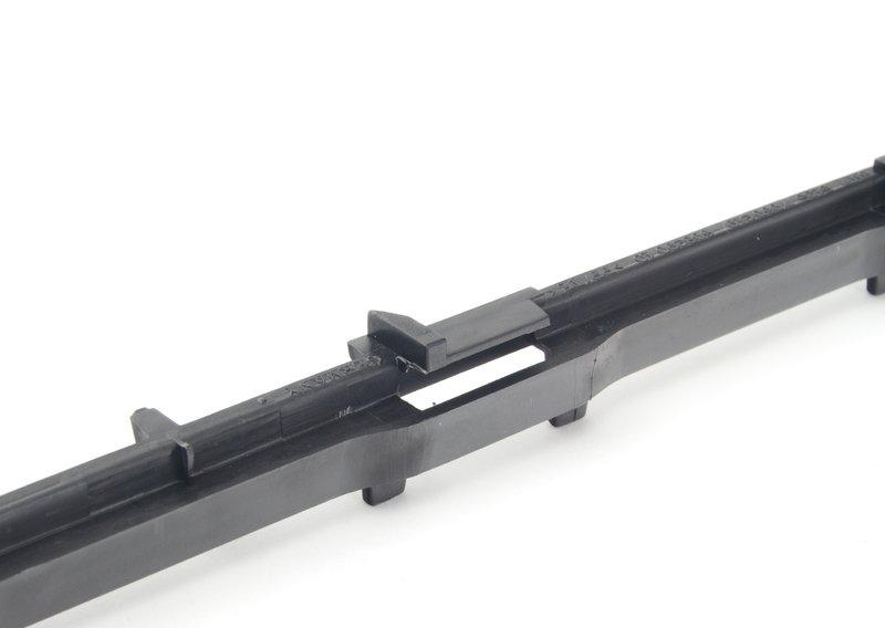 Уплотнитель бокового стекла Л Зд