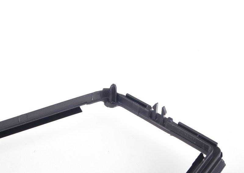 Обойма бокового стекла неподвижн. Л