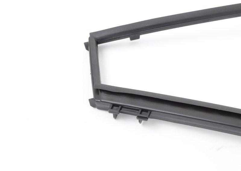 Обойма бокового стекла неподвижн. П