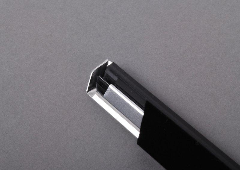 Наруж. молдинг шахты стекла двери П Зд