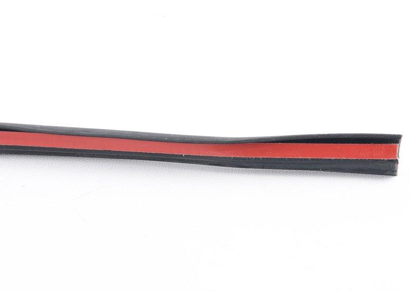 Уплотнитель стыка двери и центр.стойки Л