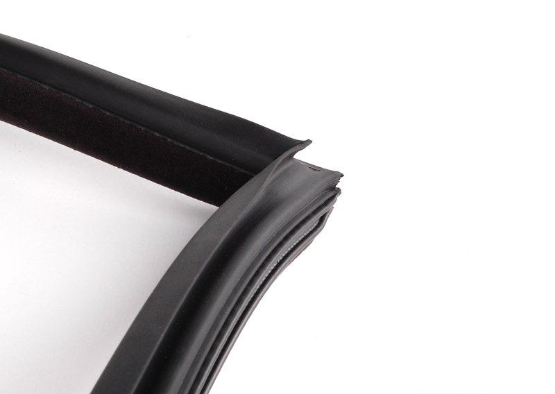 Уплотнение поворотного стекла черное Л