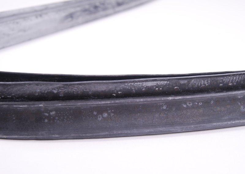 Уплотнитель поворотного стекла Л