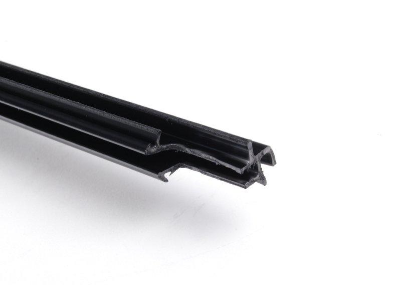 Вставка декоративной планки крыла П