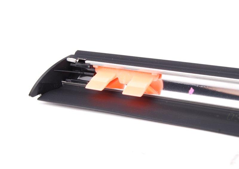 Декоративная планка заднего крыла Л