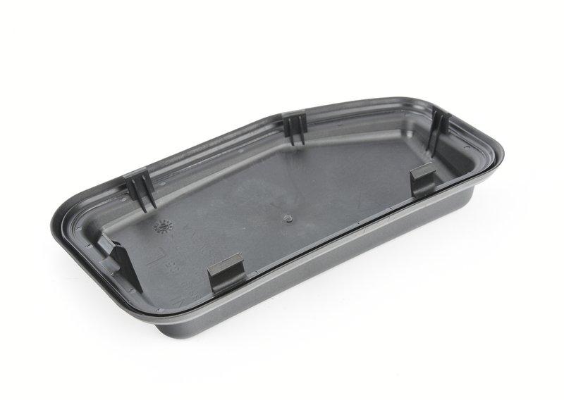 Крышка лампы д.техобслуж.слева снаружи