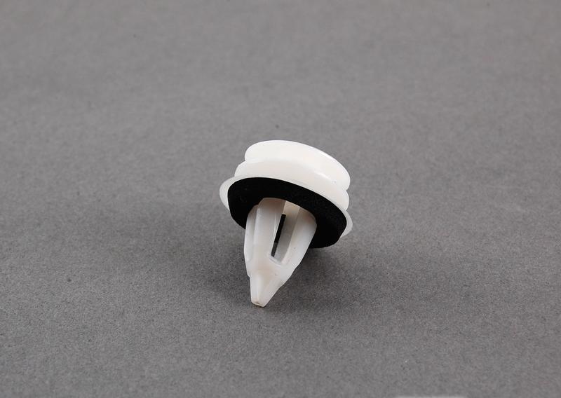 Зажим с уплотнительной шайбой. белый