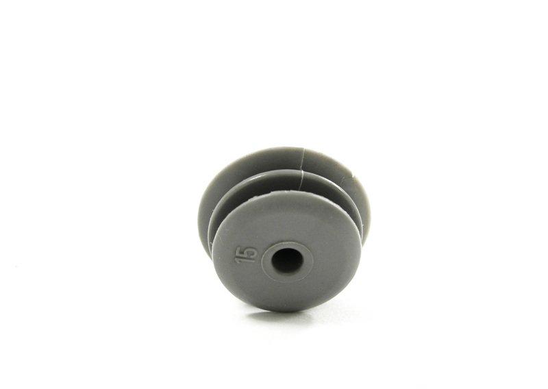 Зажим с уплотнительной шайбой. серый