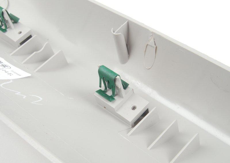 Накладка передней стойки П