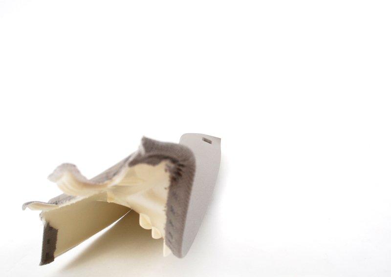 Накладка передней стойки Л