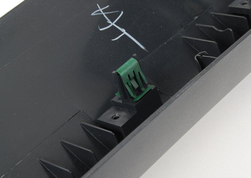 Накладка передней стойки П